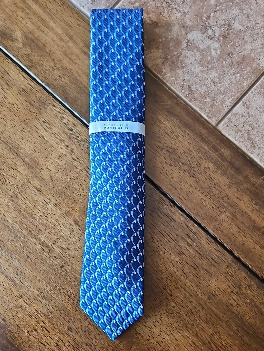 Perry Ellis Blue Patterned Silk Tie